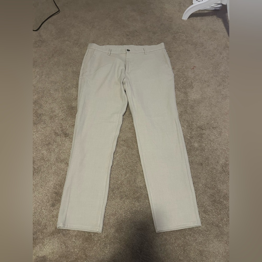 Zara Men's Chinos in Light Beige